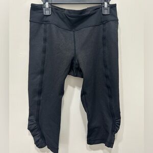 Lululemon Leggings Size 6‎ Black Women’s Cropped 15” Inseam Detailed Leg Yoga